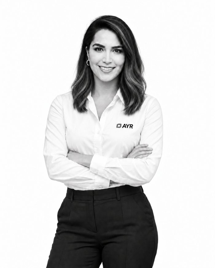 Ana López, Directora de Marketing y Comunicación · AYR